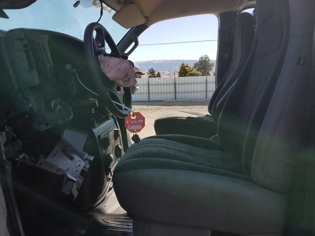 1GCWGAFPXR1272661 CHEVROLET EXPRESS 2024