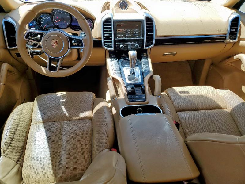  PORSCHE CAYENNE 2016 Белы