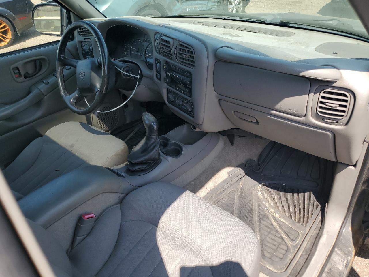 2005 Chevrolet Blazer VIN: 1GNCT18X45K101945 Lot: 62762255