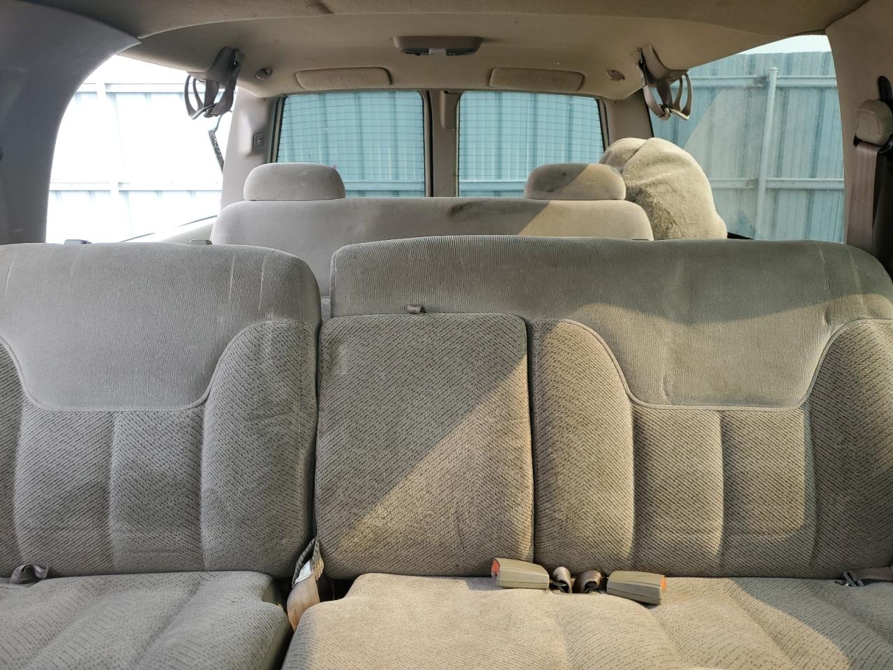 1999 Chevrolet Suburban C1500 VIN: 3GNEC16R3XG214017 Lot: 62480375