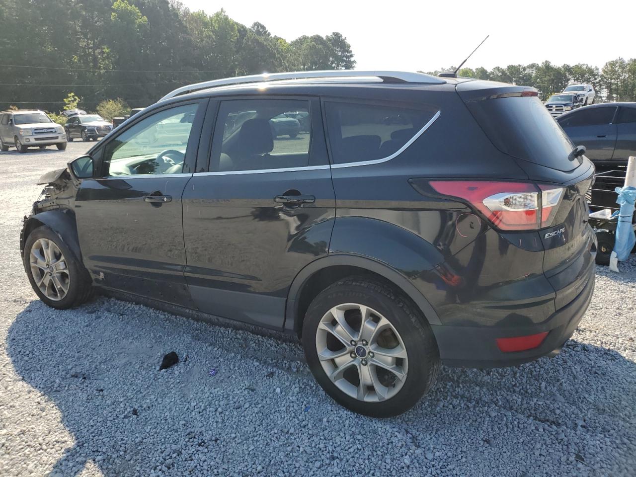 1FMCU9J90HUB55683 FORD ESCAPE 2017