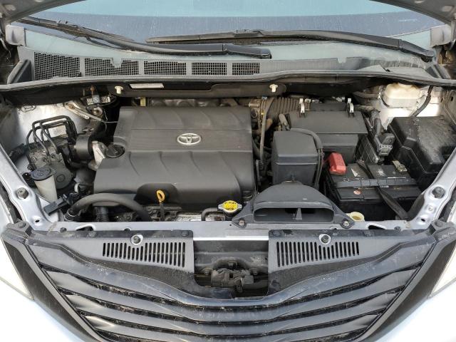 2011 TOYOTA SIENNA   