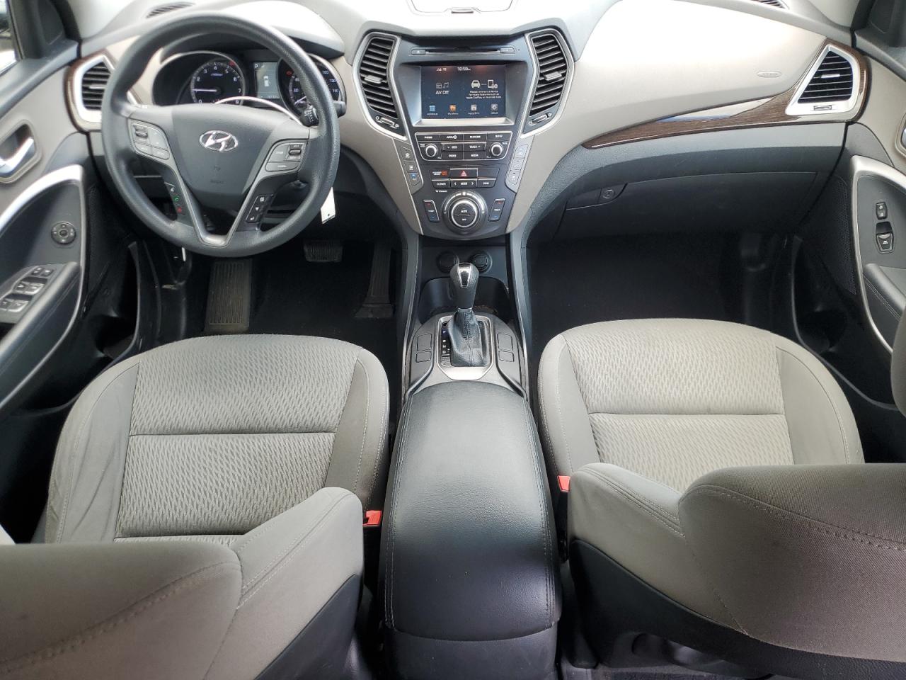2017 Hyundai Santa Fe Se VIN: KM8SM4HF7HU165296 Lot: 64424545