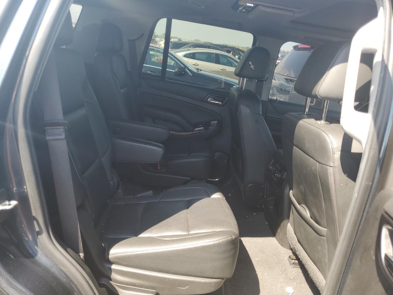 2019 Chevrolet Tahoe K1500 Premier VIN: 1GNSKCKCXKR360927 Lot: 64022375
