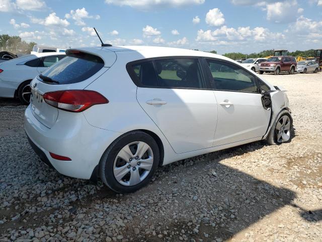 Хэтчбеки KIA FORTE 2016 Белы