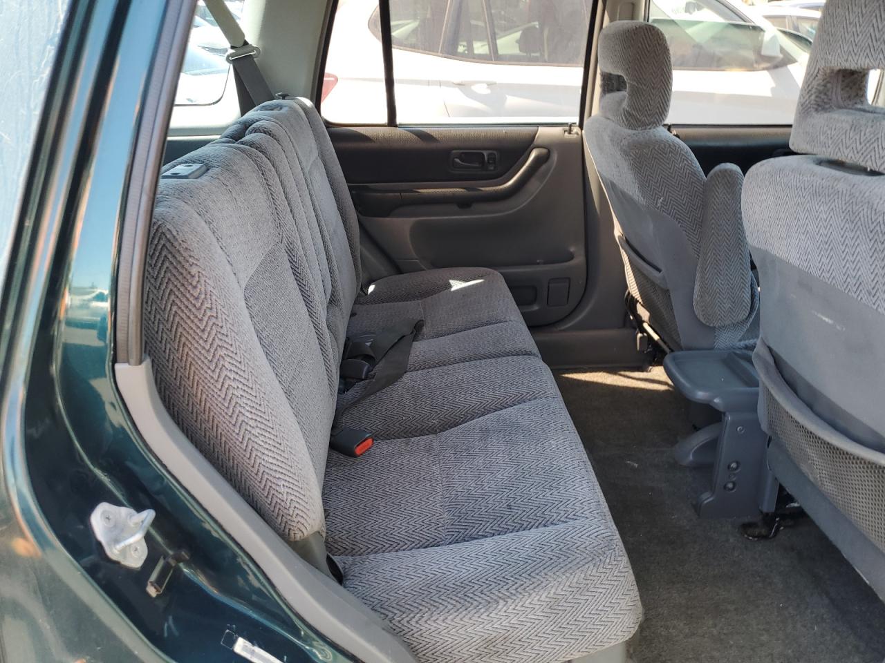 1998 Honda Cr-V Lx VIN: JHLRD284XWC015520 Lot: 64437905