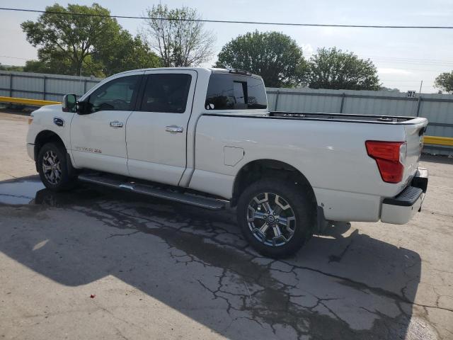  NISSAN TITAN 2017 Biały