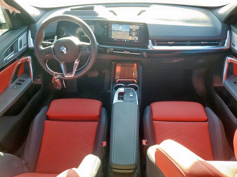  BMW X1 2025 Белы