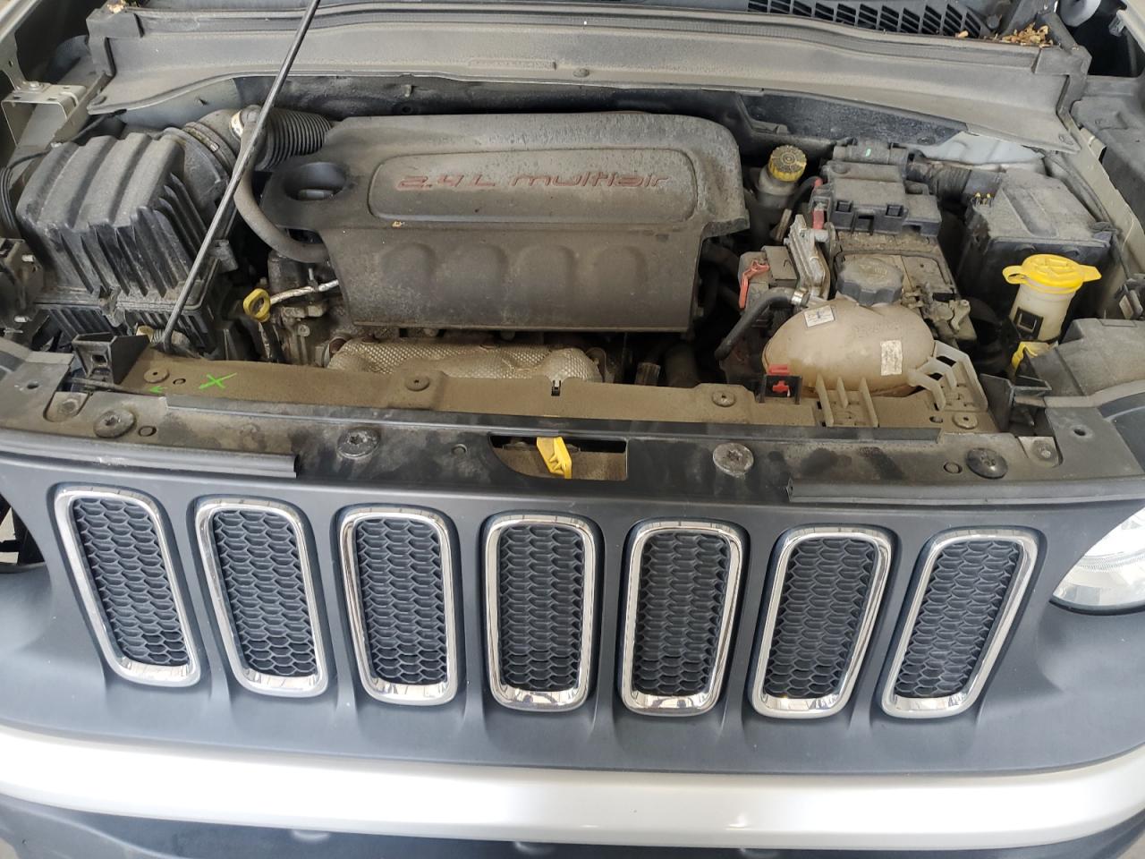 2016 Jeep Renegade Latitude VIN: ZACCJBBT8GPC64827 Lot: 64444035