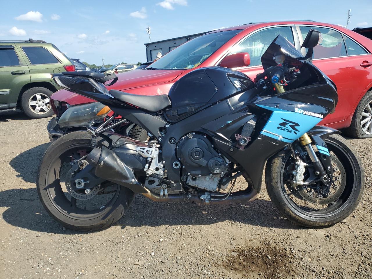 js1gr7ma8b2100817 JS1GR7MA8B2100817 2011 Suzuki Gsx750