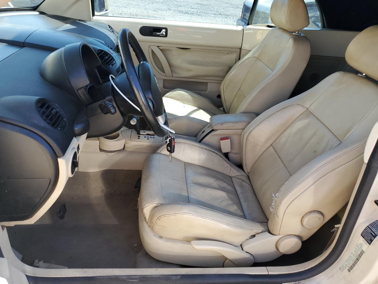 2004 Volkswagen New Beetle Gls VIN: 3VWCD31Y14M348915 Lot: 64690245