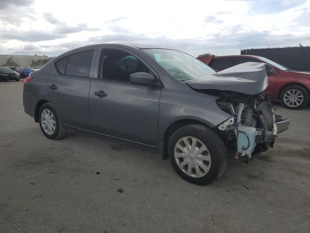  NISSAN VERSA 2017 Szary