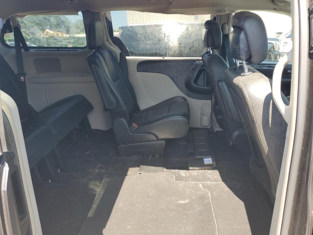 2015 Chrysler Town & Country Touring L VIN: 2C4RC1CG5FR657629 Lot: 64497015