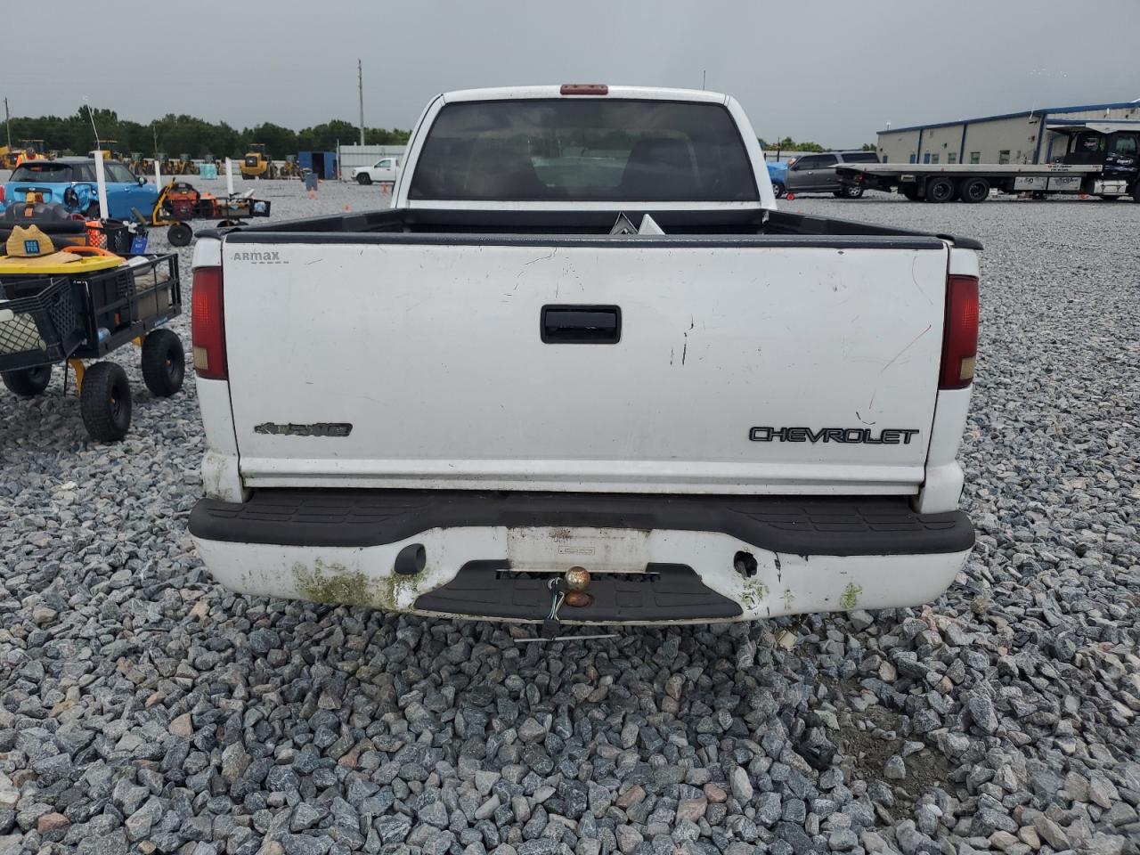 2003 GMC Sonoma VIN: 1GTCS19X838151025 Lot: 63372375