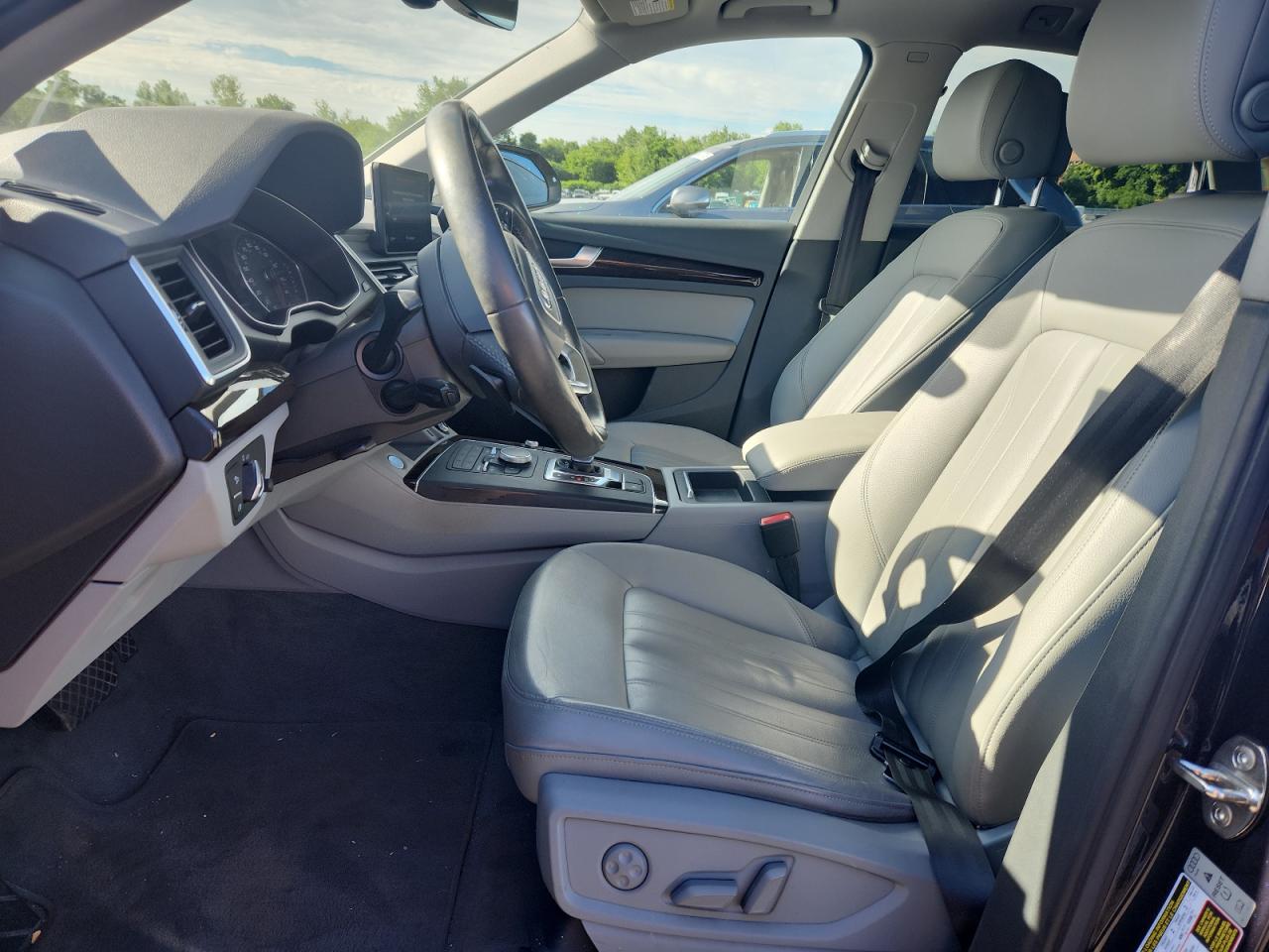 2019 Audi Q5 Premium VIN: WA1ANAFY2K2075647 Lot: 65224835