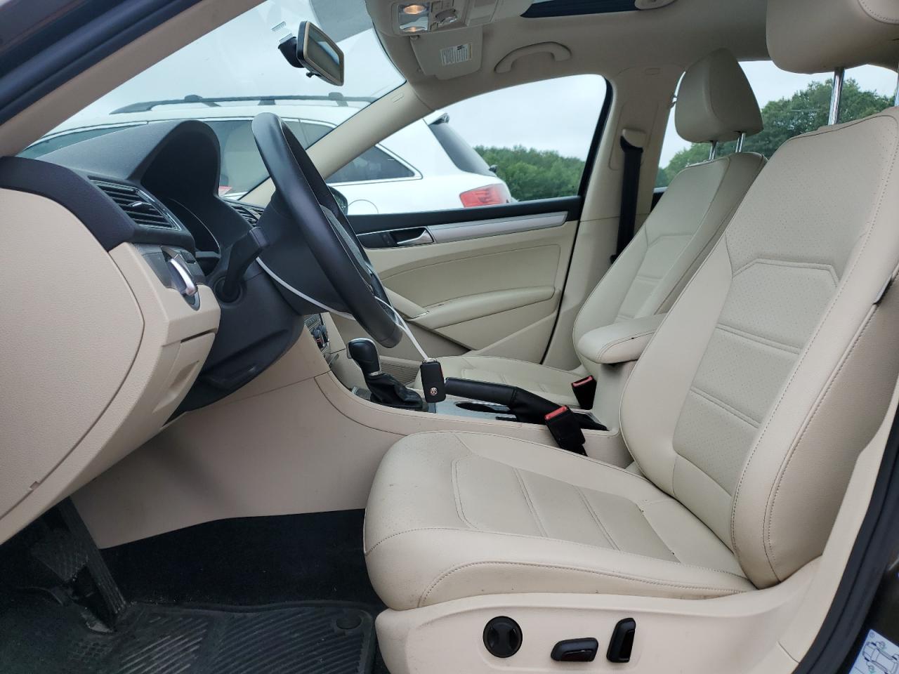 2019 Volkswagen Passat Wolfsburg VIN: 1VWLA7A35KC011909 Lot: 64225875