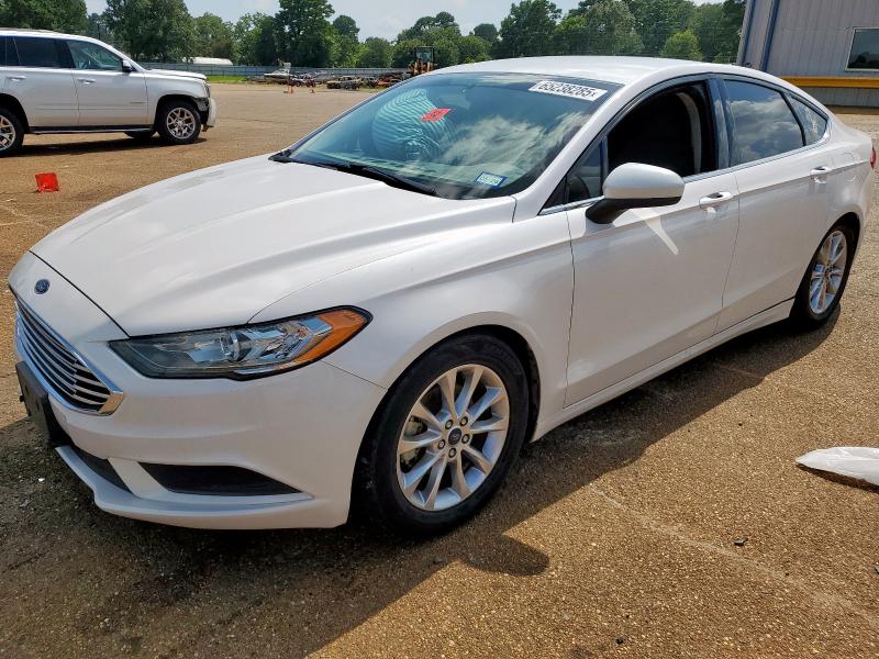 Sedans FORD FUSION 2017 White