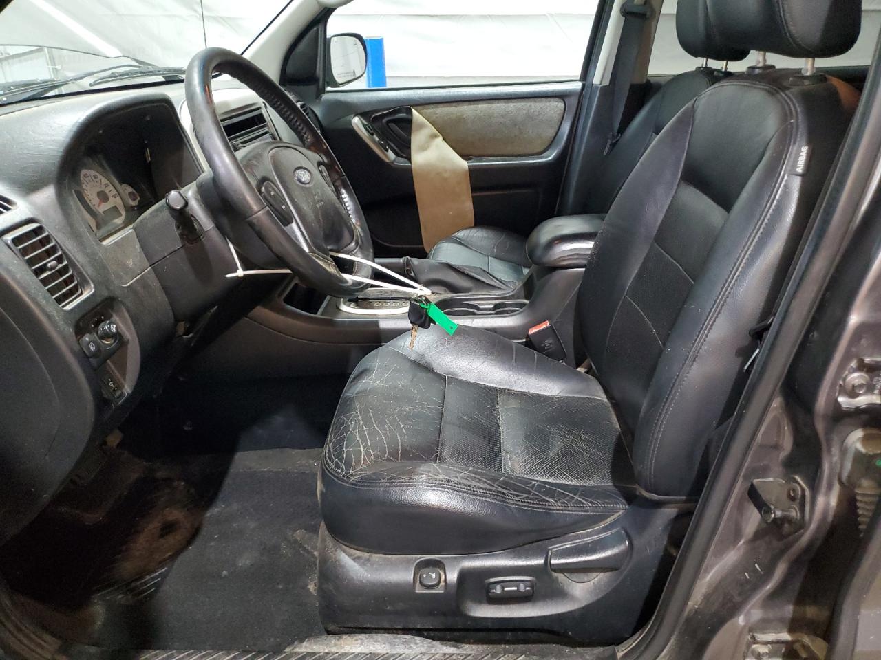 2006 Ford Escape Limited VIN: 1FMCU94136KD35321 Lot: 63611035