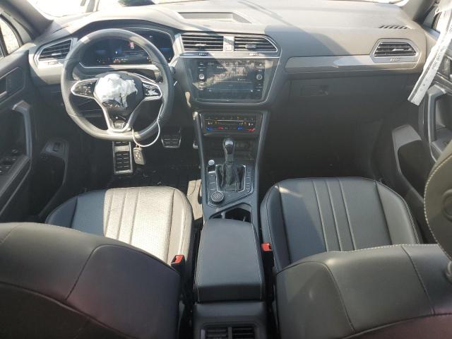  VOLKSWAGEN TIGUAN 2022 Белы