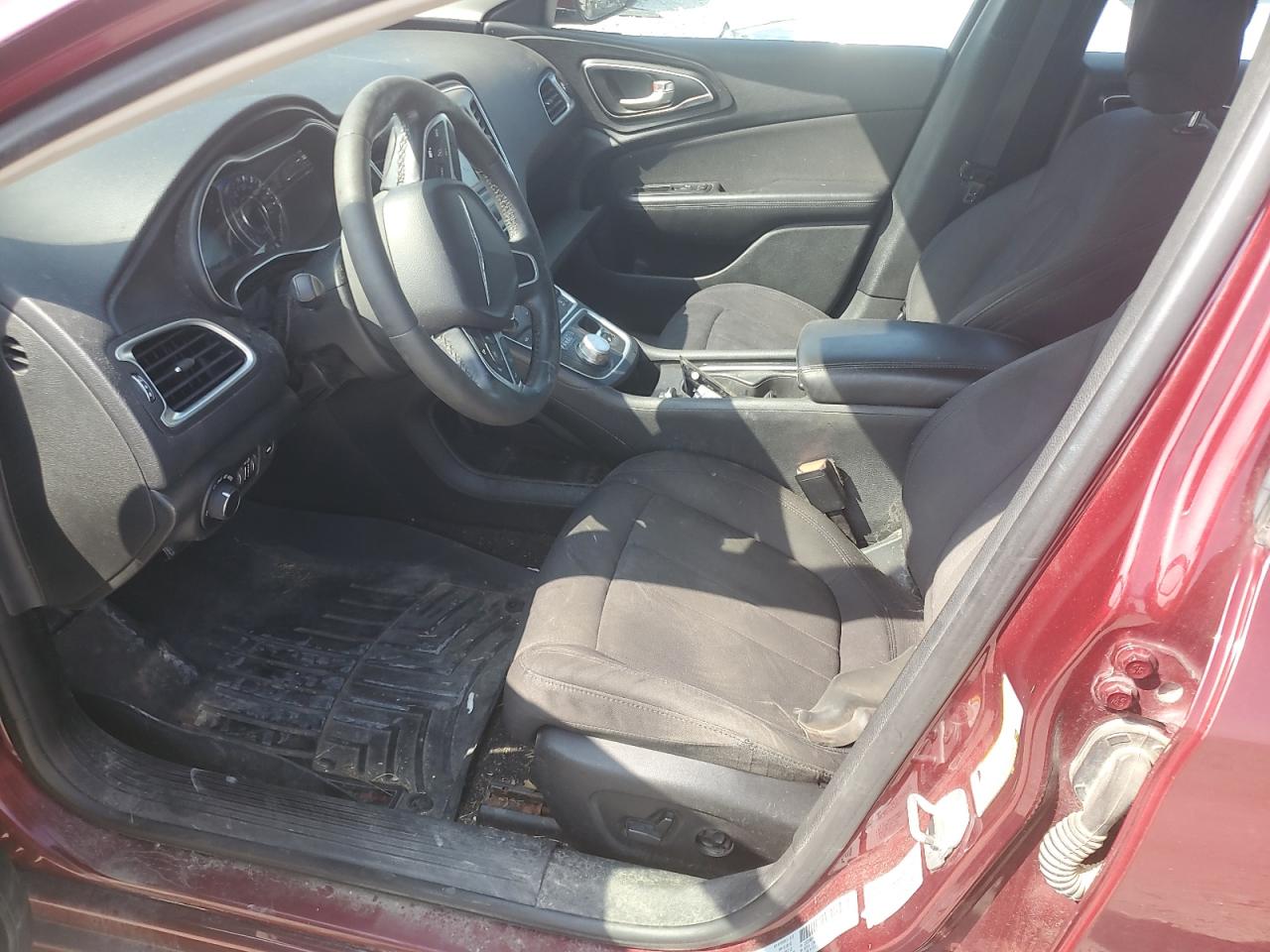 2015 Chrysler 200 Limited VIN: 1C3CCCAB8FN722239 Lot: 66387075