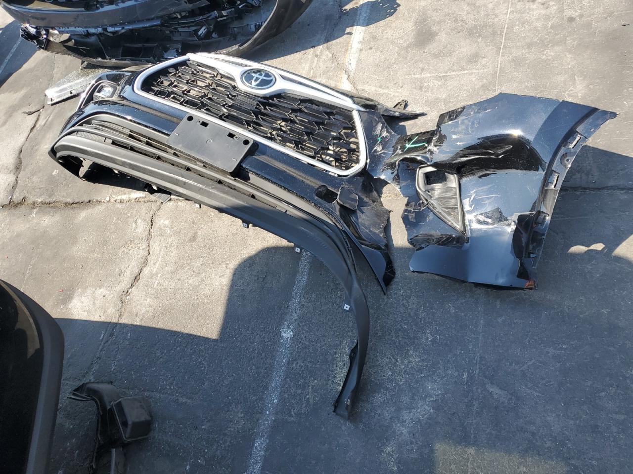 2022 Toyota Highlander L VIN: 5TDZZRAHXNS554057 Lot: 65375135