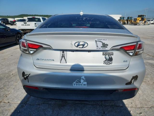 Sedans HYUNDAI SONATA 2016 Srebrny