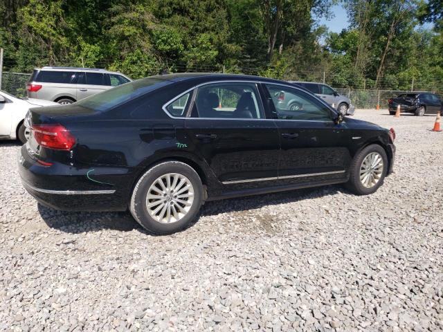  VOLKSWAGEN PASSAT 2016 Черный
