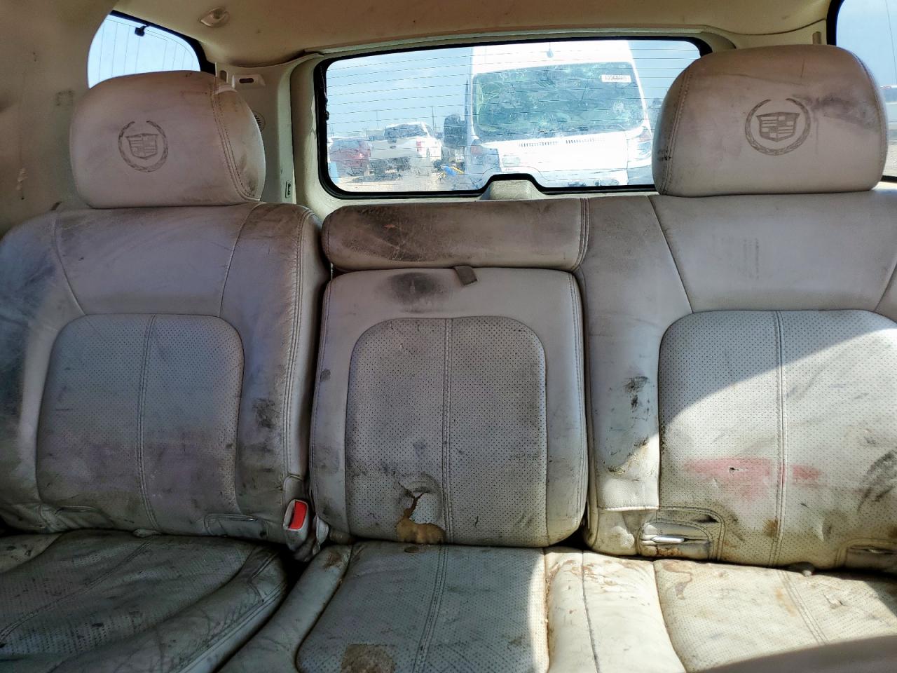 2002 Cadillac Escalade Luxury VIN: 1GYEK63N32R153989 Lot: 64122775