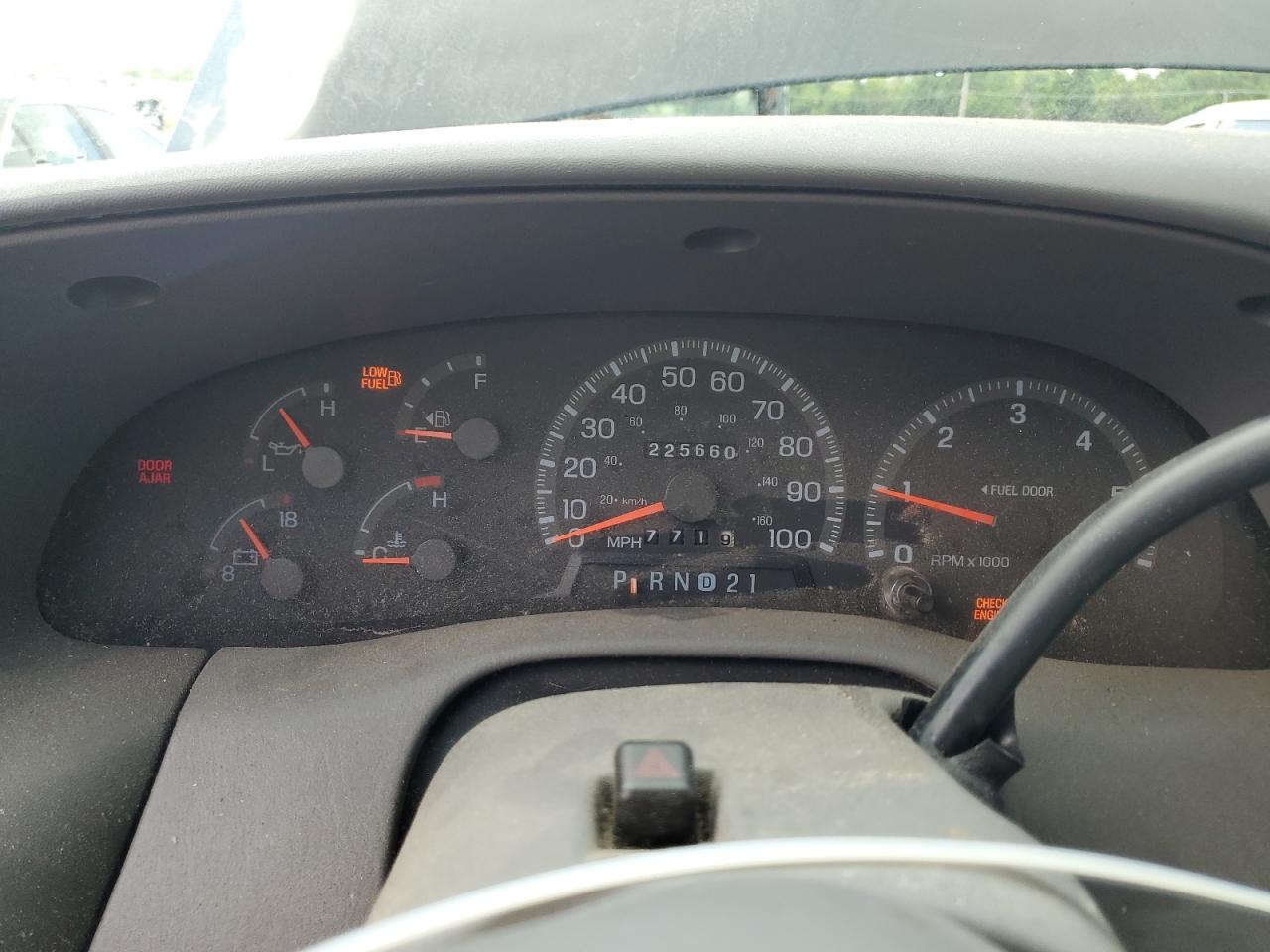 1997 Ford Expedition VIN: 1FMFU18L8VLB47722 Lot: 64013905