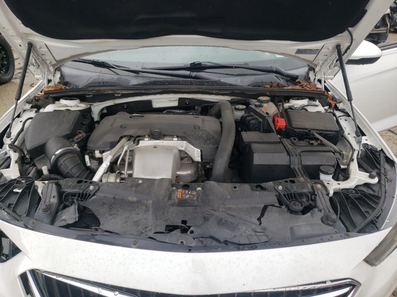 2018 Buick Regal Essence VIN: W04GR6SX6J1102510 Lot: 63485585