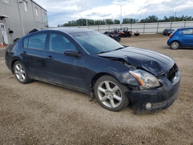 2004 NISSAN MAXIMA SE  