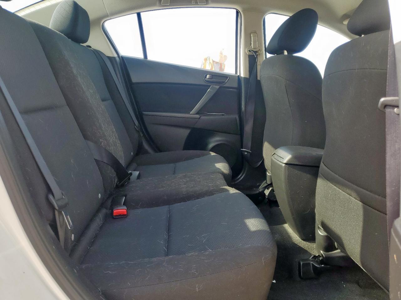 2011 Mazda 3 I VIN: JM1BL1UF1B1424174 Lot: 64422855
