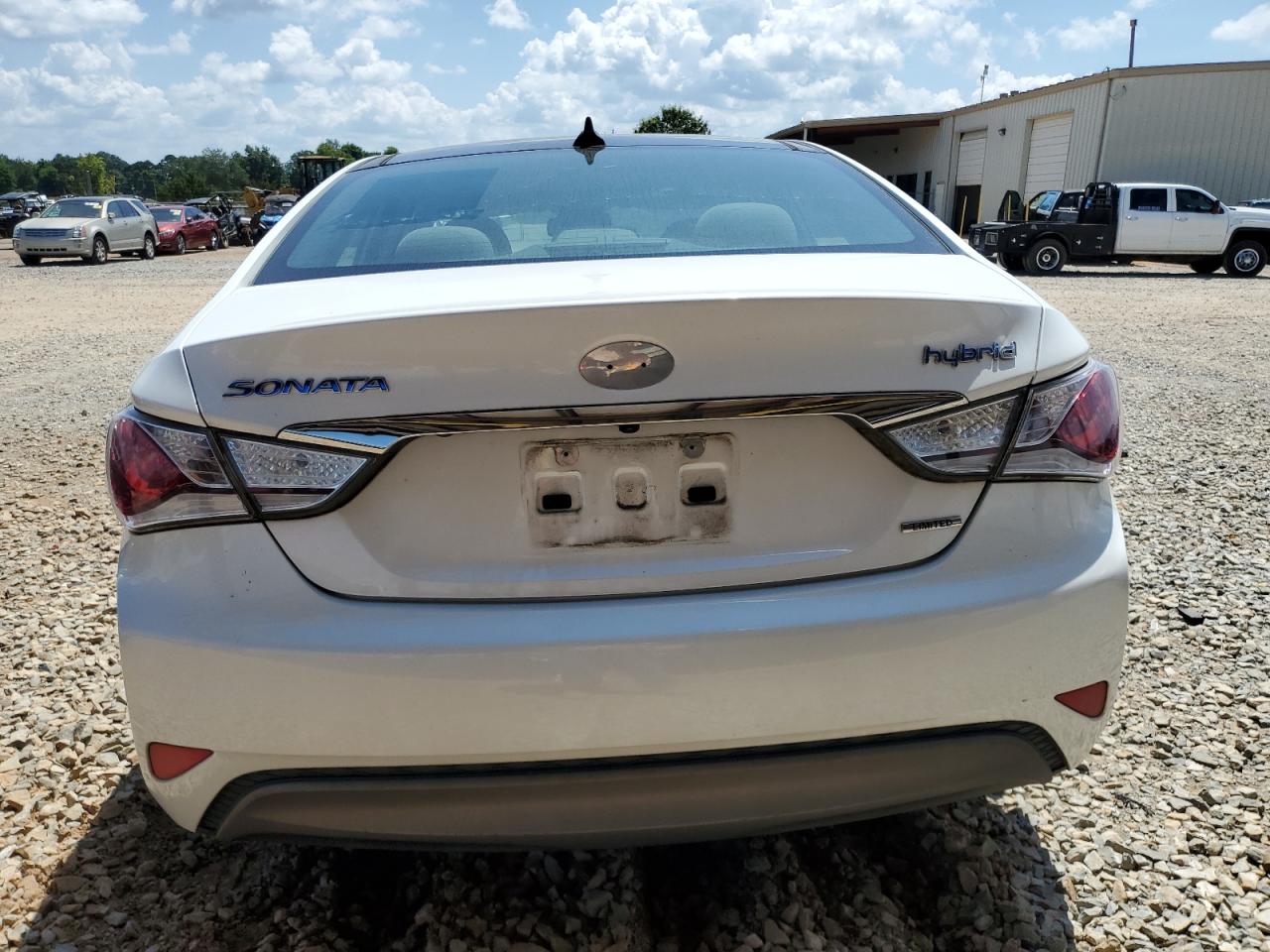 2015 Hyundai Sonata Hybrid VIN: KMHEC4A48FA120102 Lot: 64778525