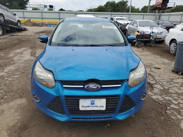 Sedans FORD FOCUS 2013 Granatowy