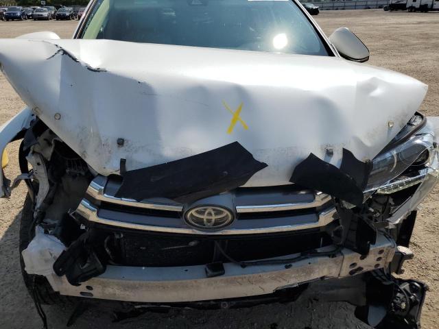 2017 TOYOTA HIGHLANDER SE  