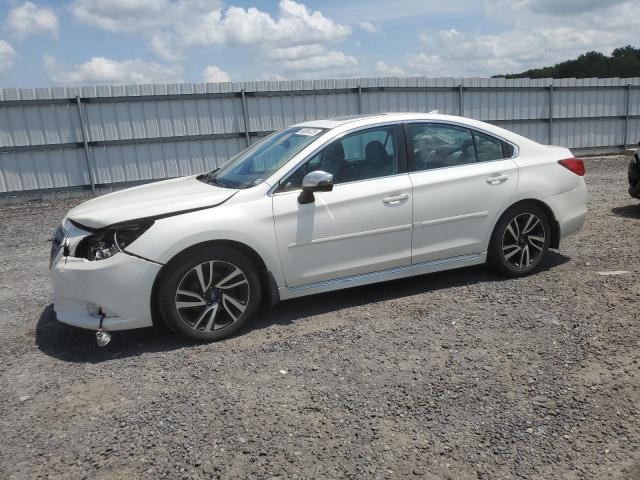  SUBARU LEGACY 2017 Biały