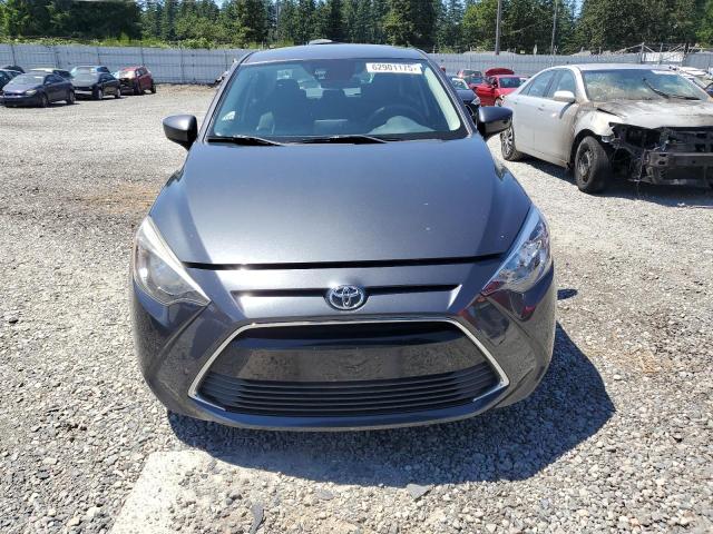  TOYOTA YARIS 2017 Charcoal