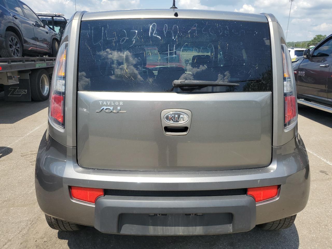 2010 Kia Soul + VIN: KNDJT2A28A7031917 Lot: 64587025