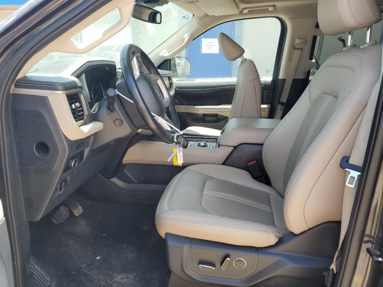 2024 Ford Expedition Limited VIN: 1FMJU2A82REA42075 Lot: 64690685