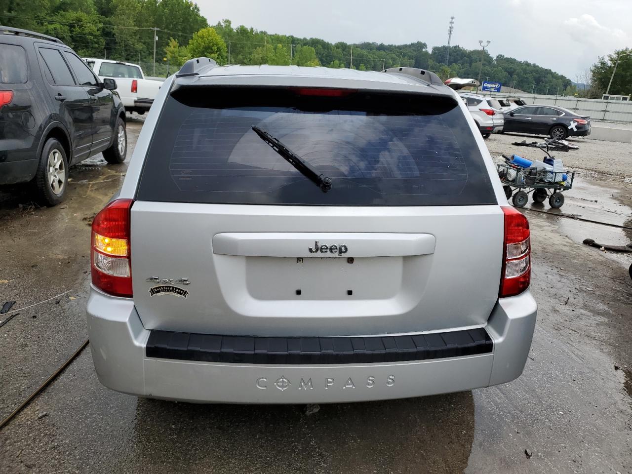 2007 Jeep Compass VIN: 1J8FF47W27D131727 Lot: 66950285