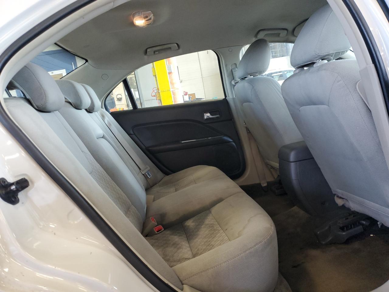 2010 Ford Fusion S VIN: 3FAHP0GA0AR388593 Lot: 64799855