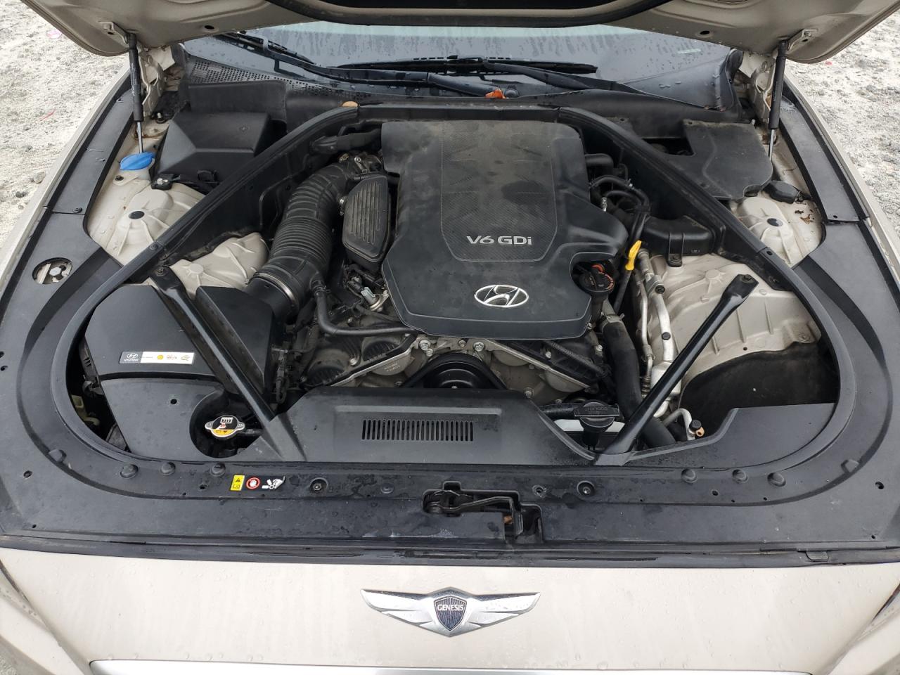 2015 Hyundai Genesis 3.8L VIN: KMHGN4JE4FU089960 Lot: 63114455