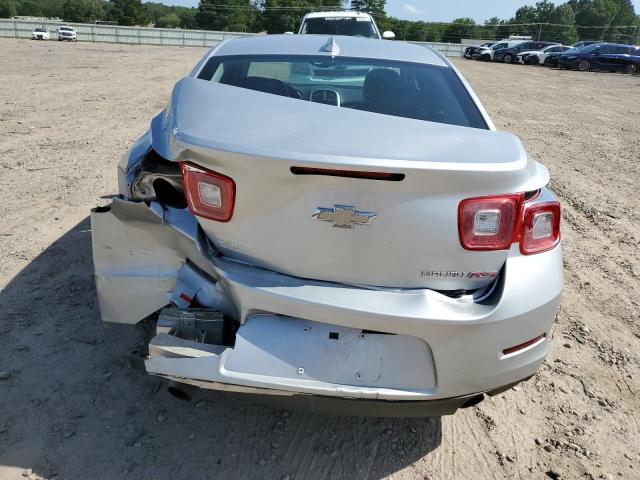 Sedans CHEVROLET MALIBU 2016 Srebrny