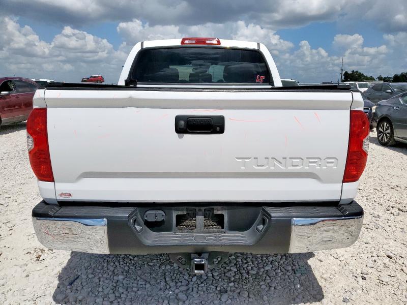  TOYOTA TUNDRA 2018 Белы