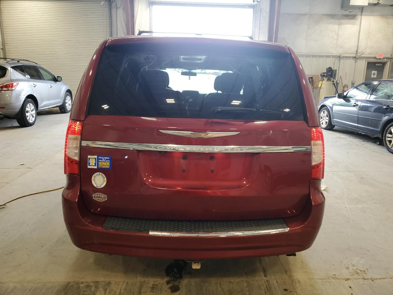 2011 Chrysler Town & Country Touring L VIN: 2A4RR8DG8BR635862 Lot: 64643625