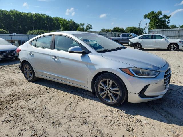  HYUNDAI ELANTRA 2018 Серебристый