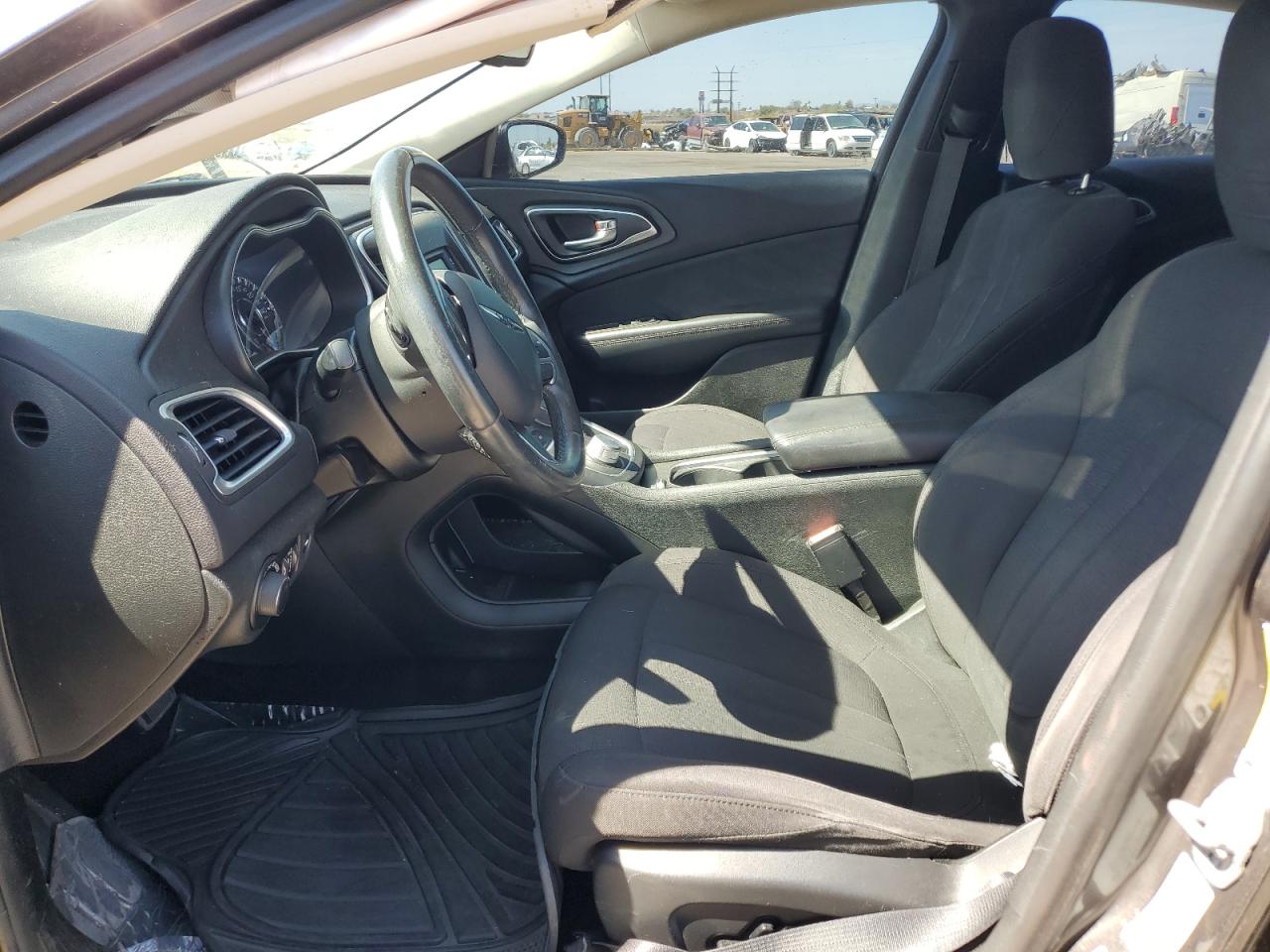 2015 Chrysler 200 Limited VIN: 1C3CCCAB9FN660334 Lot: 64033125