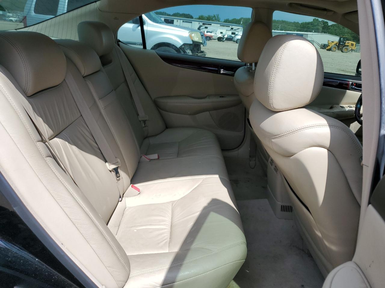 2004 Lexus Es 330 VIN: JTHBA30G645033578 Lot: 64947195