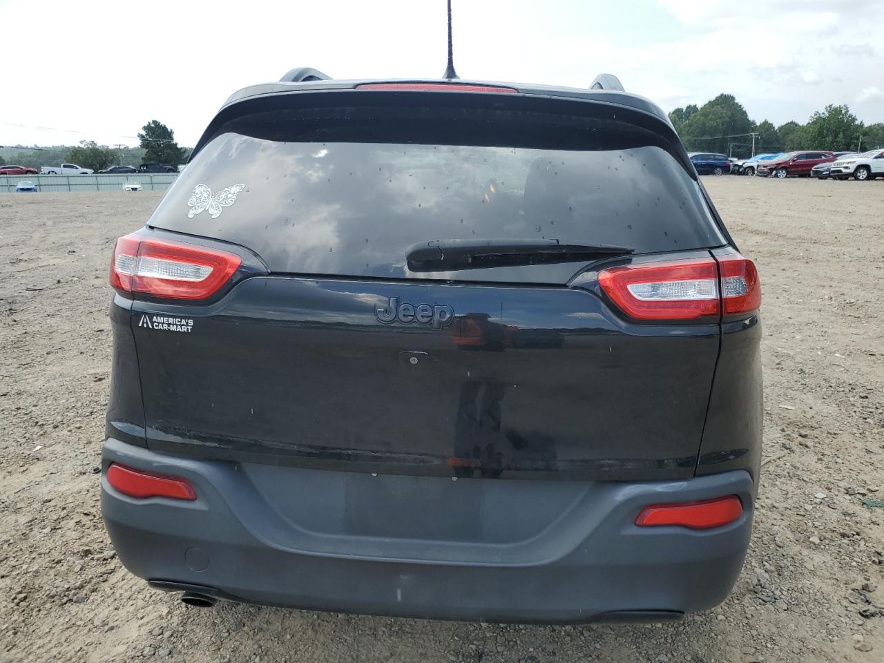 2018 Jeep Cherokee Latitude VIN: 1C4PJLCB1JD557052 Lot: 64632665