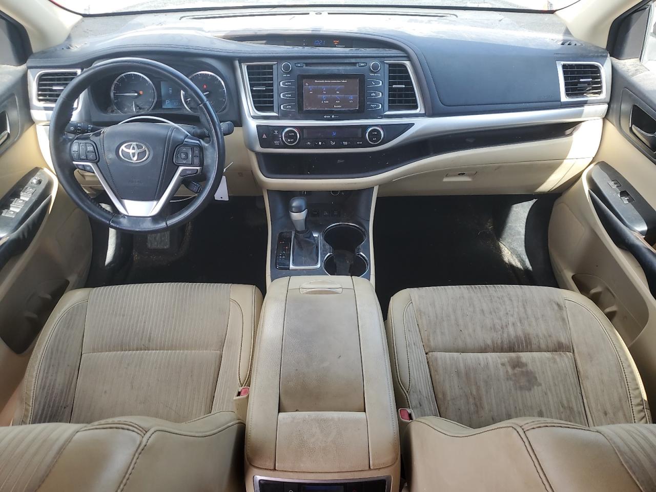2015 Toyota Highlander Le VIN: 5TDBKRFH2FS131358 Lot: 64650575